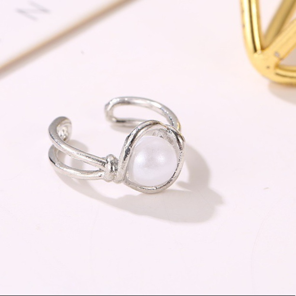 🔸2 for $15🔸Ear Bone Clip (One Piece) - Picture 6 of 7